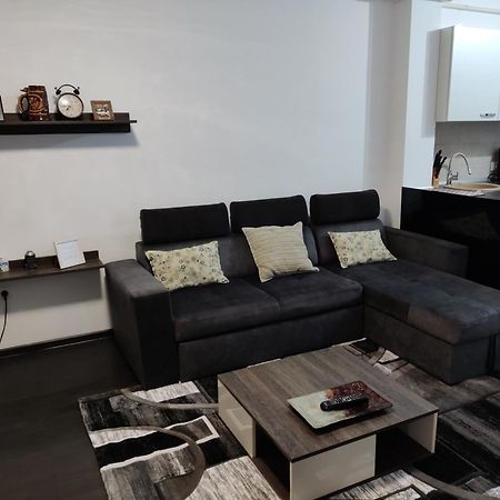 Avangarden Apartment Brassó Szoba fotó