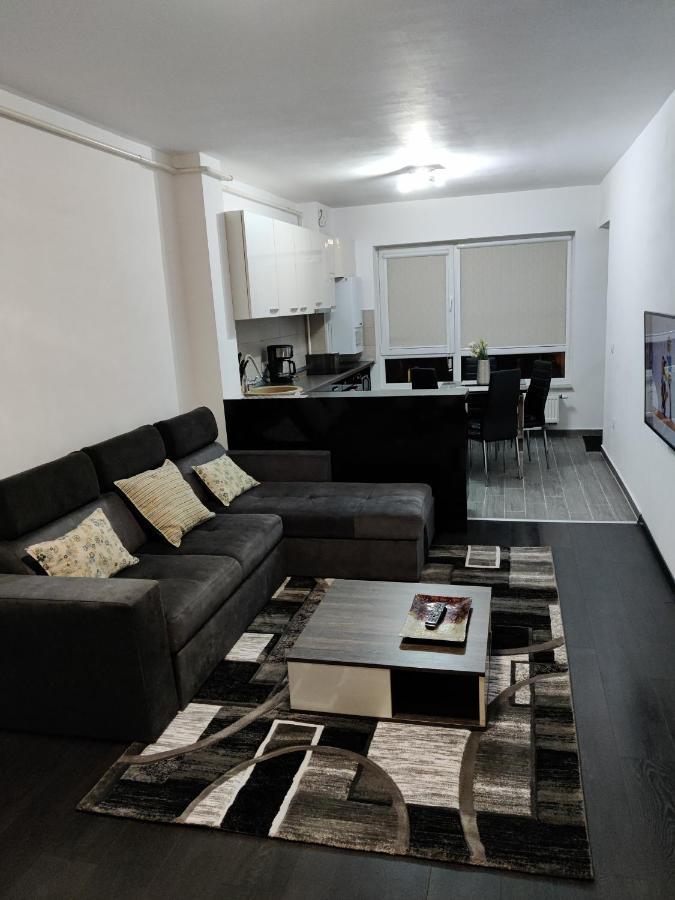 Avangarden Apartment Brassó Szoba fotó
